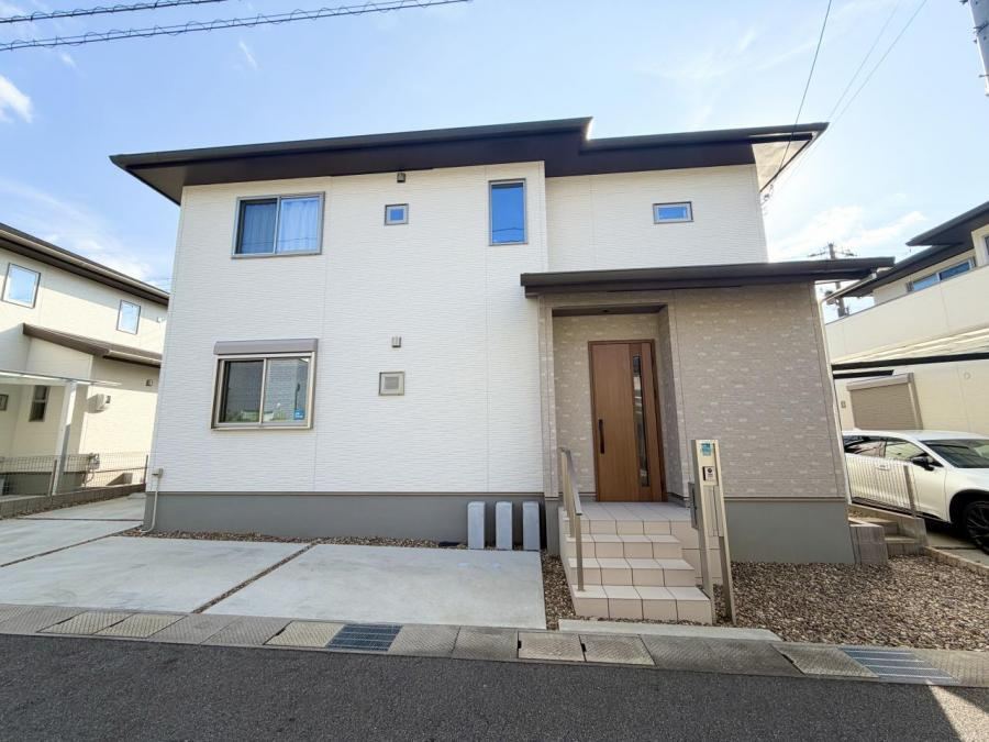 4LDK house in Kyotanabe, Kyoto - Photo 1
