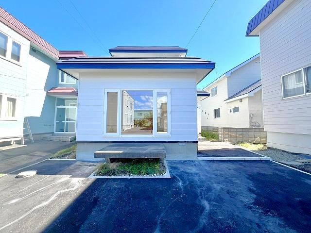 4LDK house in Shiroishi Ward, Sapporo, Hokkaido - Photo 1