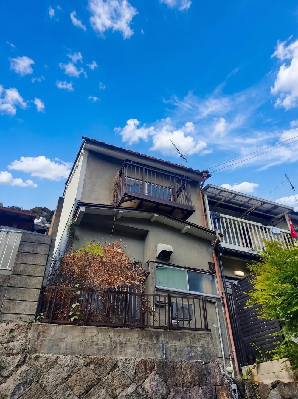 3DK house in Higashiyama Ward, Kyoto - Photo 1