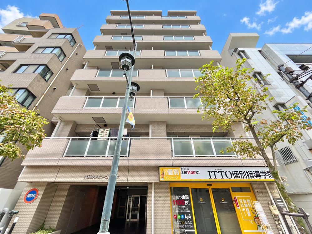 2LDK+S apartment in Arakawa Ward, Tokyo - Photo 1