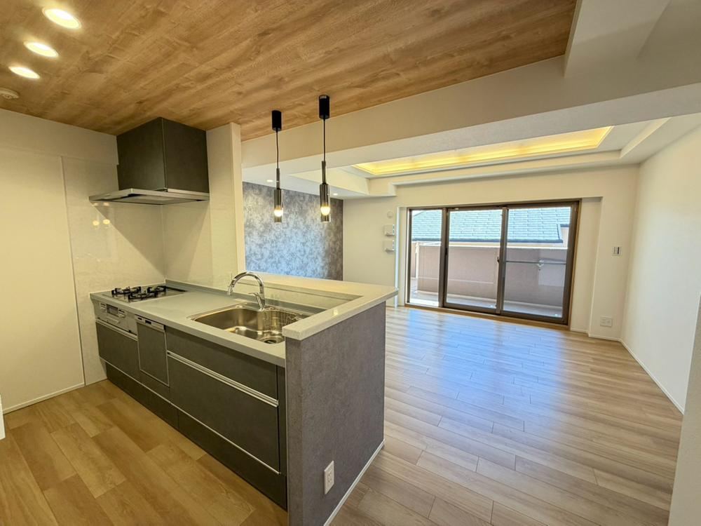 3LDK apartment in Nada Ward, Kobe, Hyogo - Photo 1