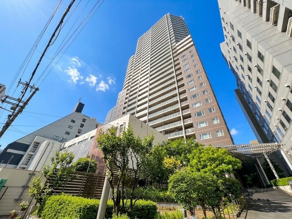 2LDK apartment in Chuo Ward, Osaka - Photo 1