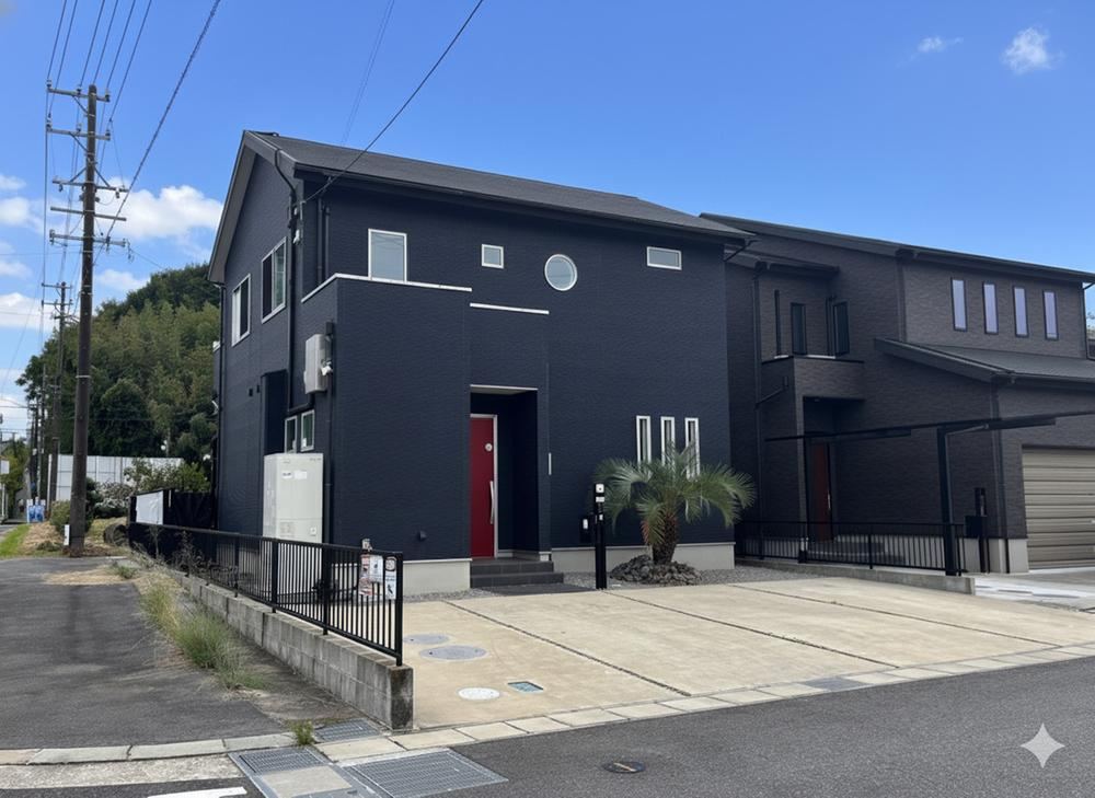 4LDK house in Kameyama, Mie - Photo 1
