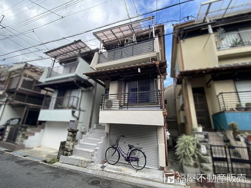 3DK house in Neyagawa, Osaka - Photo 1
