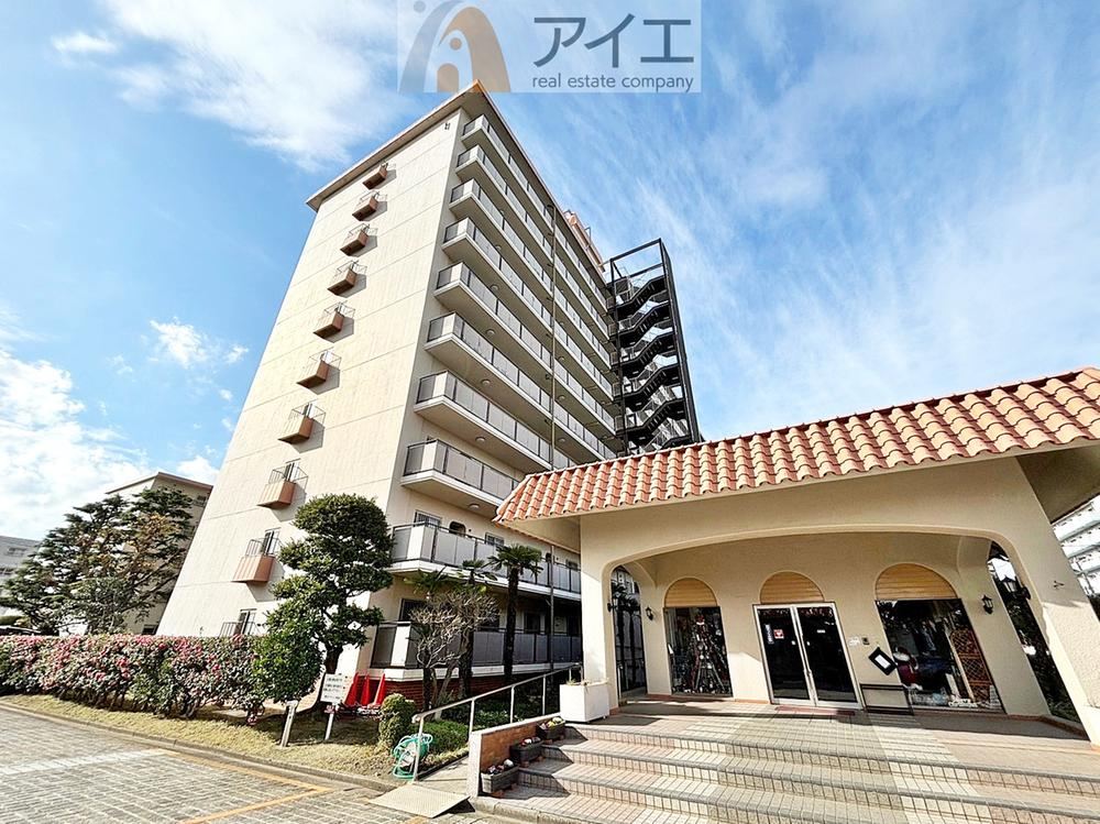 3LDK apartment in Mihama Ward, Chiba - Photo 1