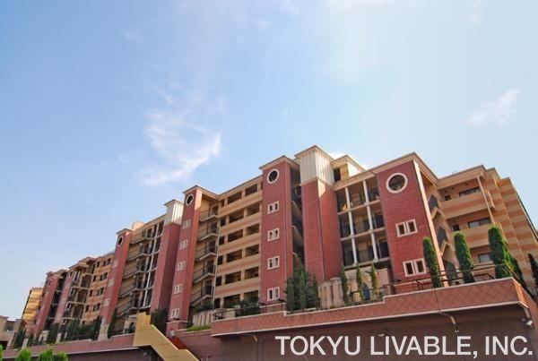 3LDK apartment in Midori Ward, Yokohama, Kanagawa - Photo 1