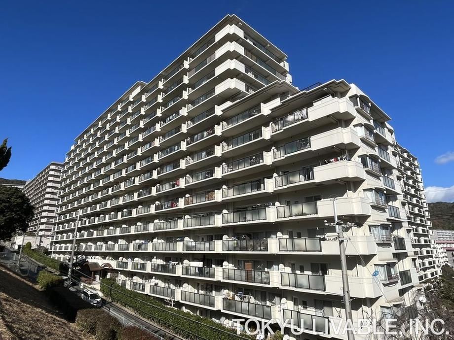4LDK apartment in Takarazuka, Hyogo - Photo 1
