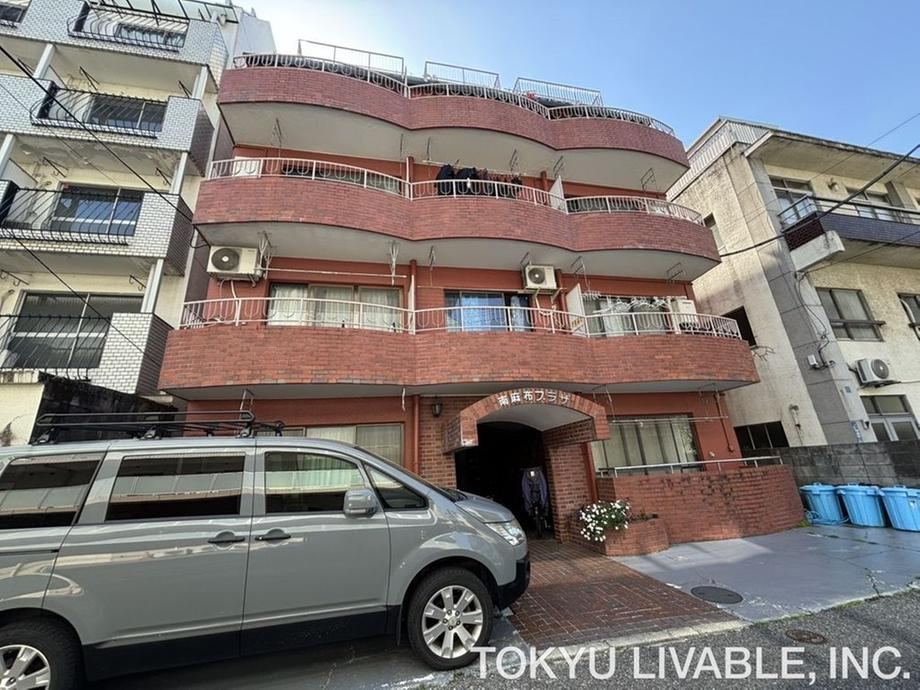 1DK apartment in Minato Ward, Tokyo - Photo 1