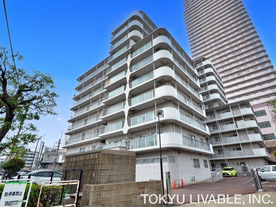 1LDK+S apartment in Joto Ward, Osaka - Photo 1