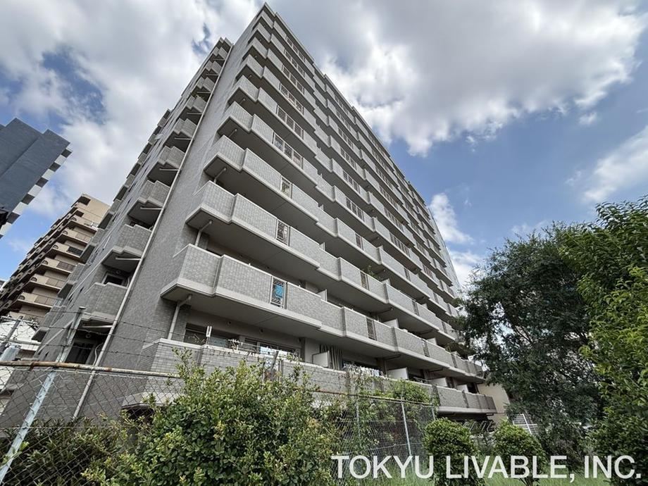 3LDK apartment in Nishi Ward, Osaka - Photo 1