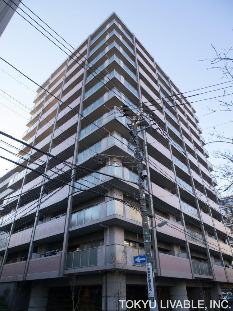 2LDK apartment in Shinagawa Ward, Tokyo - Photo 1