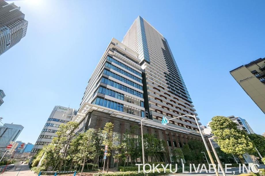 3LDK+S apartment in Minato Ward, Tokyo - Photo 1