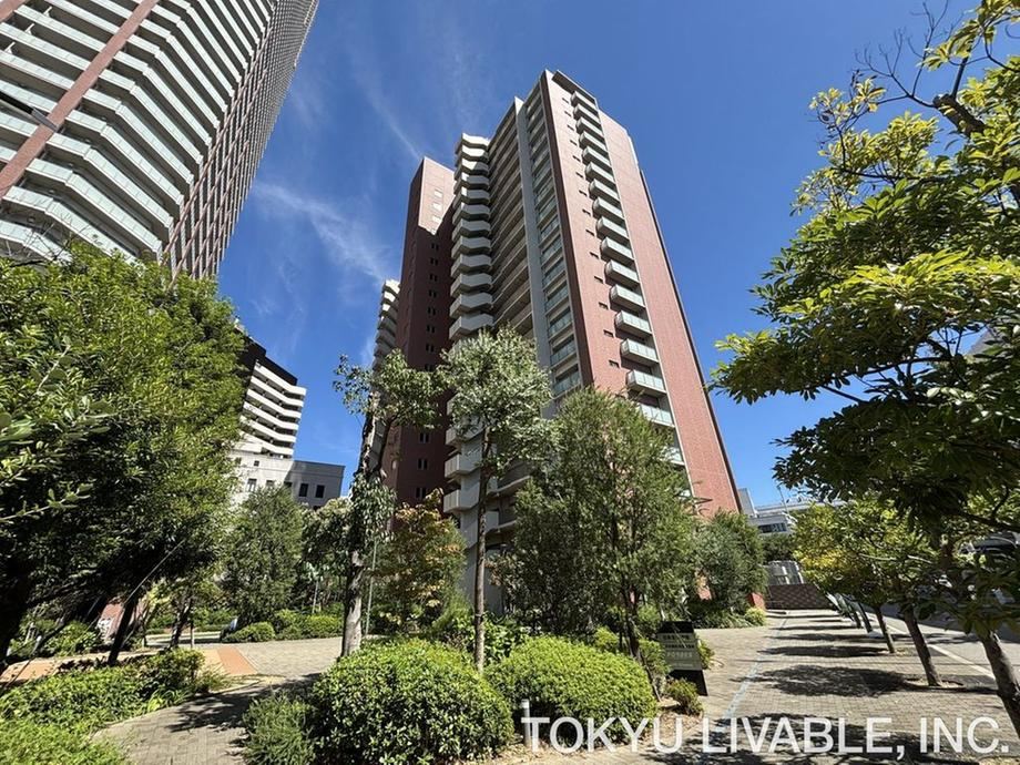 2LDK apartment in Nishi Ward, Osaka - Photo 1