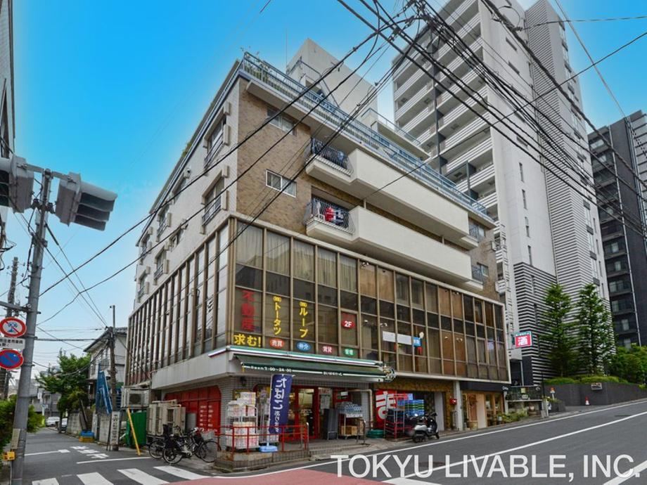 1LDK apartment in Nakano Ward, Tokyo - Photo 1