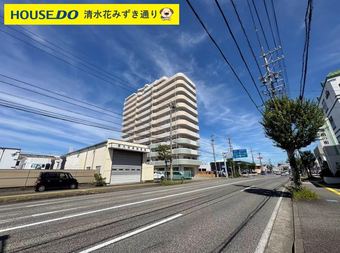3LDK apartment in Suruga Ward