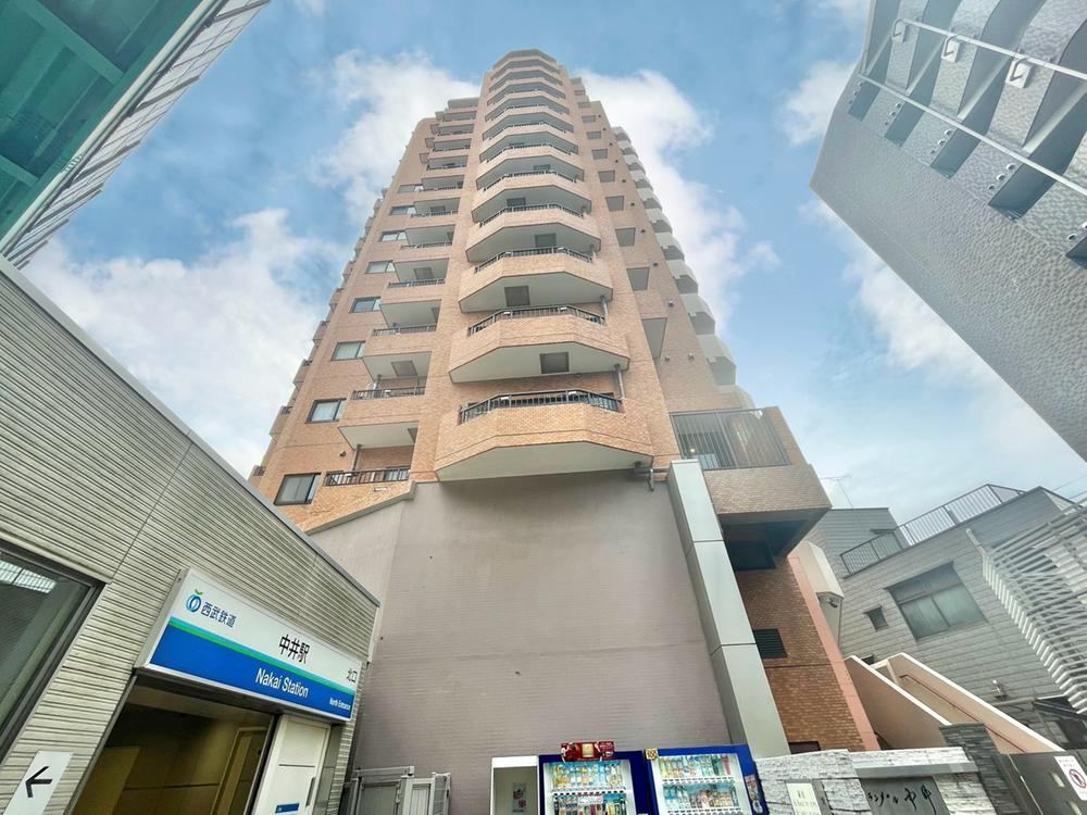 1LDK apartment in Shinjuku Ward, Tokyo - Photo 1