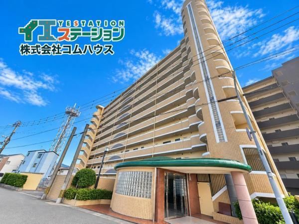 4LDK apartment in Hakata Ward, Fukuoka - Photo 1