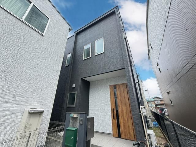 4LDK+S house in Kure, Hiroshima - Photo 1