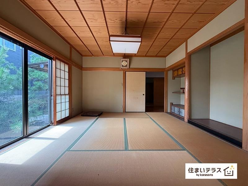 5LDK+S house in Kurashiki, Okayama - Photo 1