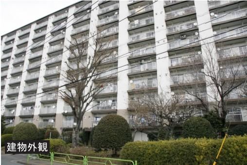 4DK apartment in Komae, Tokyo - Photo 1