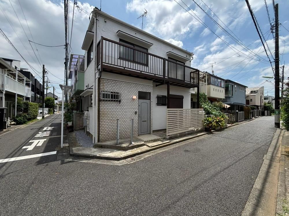 2DK house in Setagaya Ward, Tokyo - Photo 1