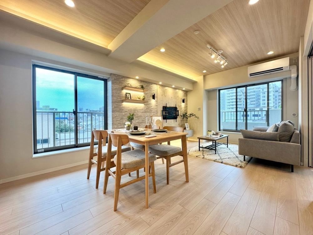 2LDK apartment in Shinjuku Ward, Tokyo - Photo 1