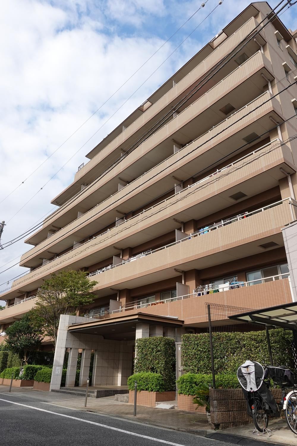 3LDK apartment in Setagaya Ward, Tokyo - Photo 1