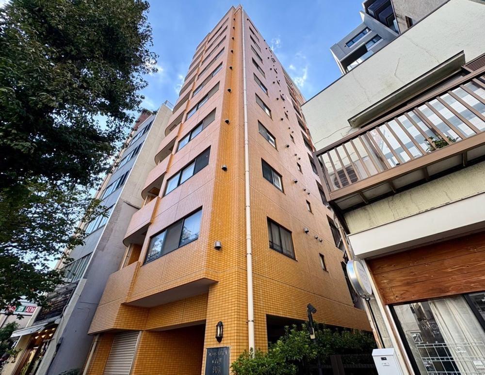 2DK apartment in Taito Ward, Tokyo - Photo 1