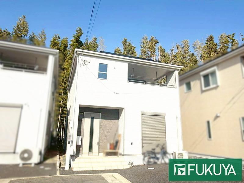 4LDK house in Hirakata, Osaka - Photo 1
