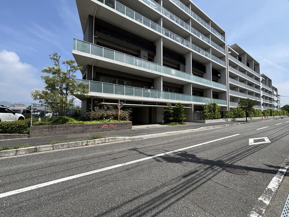 3LDK+S apartment in Saeki Ward, Hiroshima - Photo 1