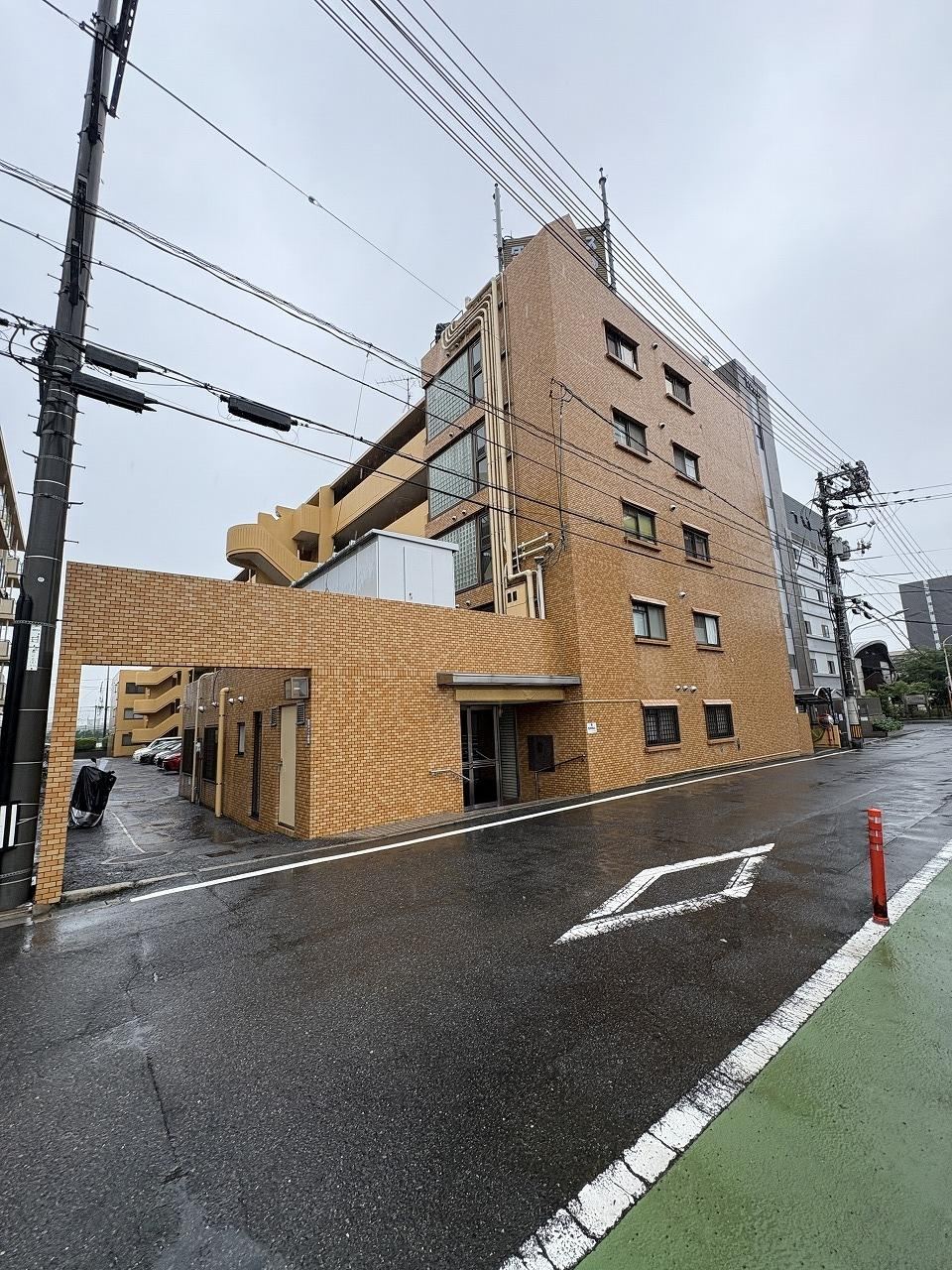 2DK apartment in Naka Ward, Hiroshima - Photo 1