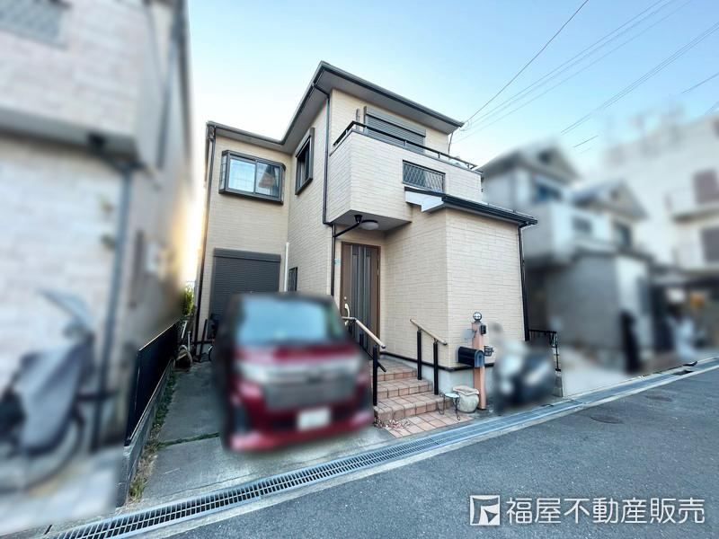 3LDK house in Hirakata, Osaka - Photo 1