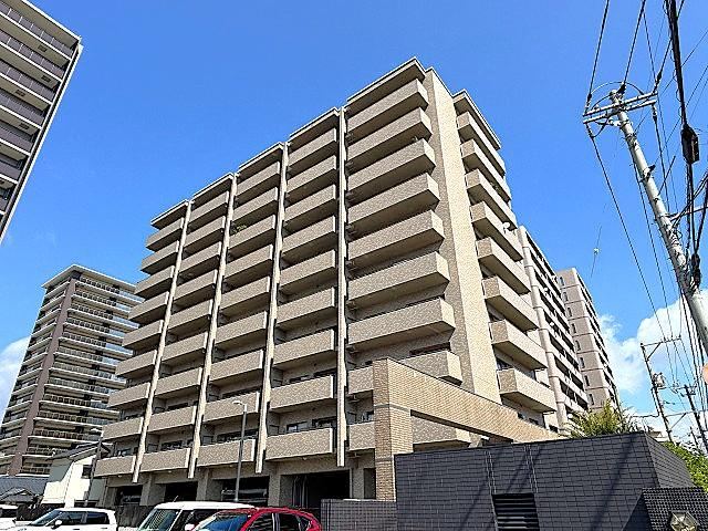 4LDK apartment in Yamaguchi, Yamaguchi - Photo 1