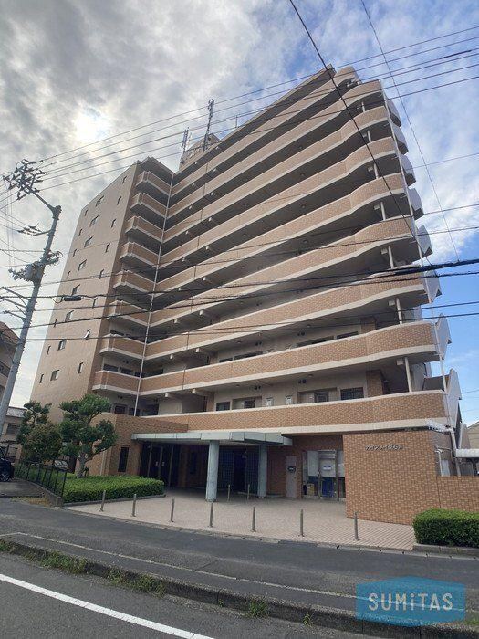 2LDK apartment in Matsuyama, Ehime - Photo 1