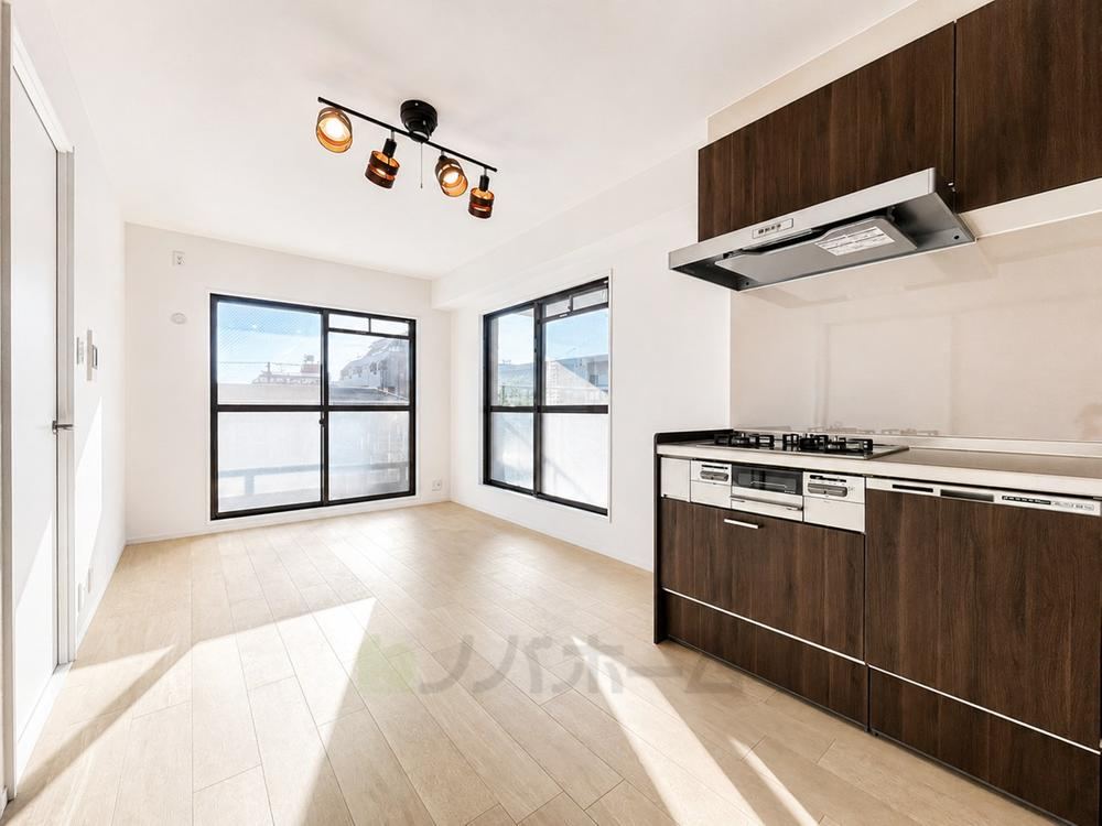 3LDK apartment in Higashinada Ward, Kobe, Hyogo - Photo 1