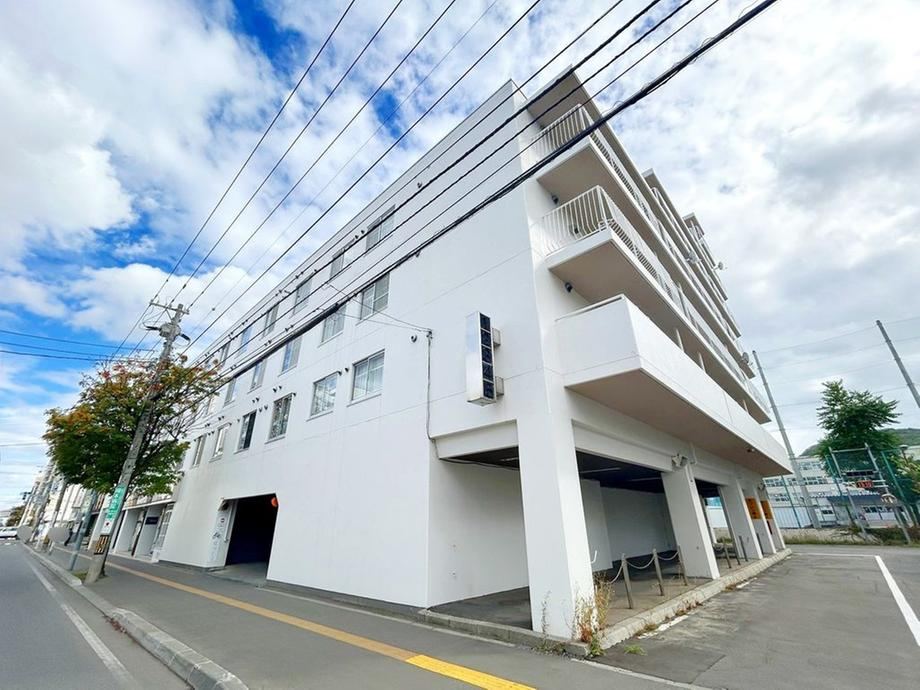 3LDK+S apartment in Chuo Ward, Sapporo, Hokkaido - Photo 1