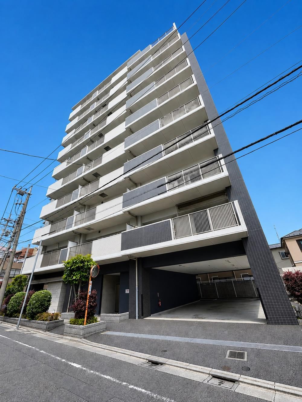 3LDK+S apartment in Edogawa Ward, Tokyo - Photo 1