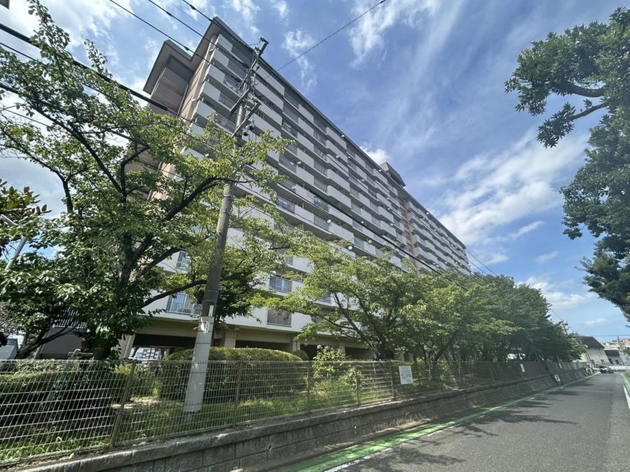 2LDK+S apartment in Sawara Ward, Fukuoka - Photo 1