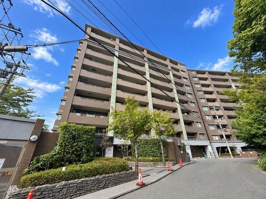 3LDK apartment in Onojo, Fukuoka - Photo 1