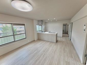 3LDK apartment in Tondabayashi