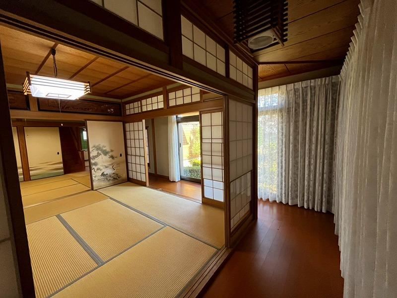 5DK house in Ikoma, Nara - Photo 1