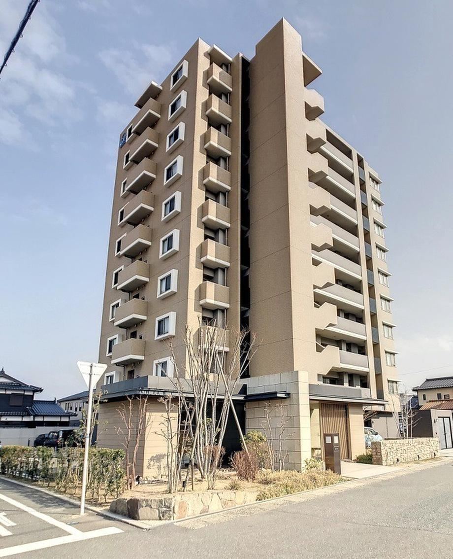 3LDK apartment in Shimonoseki, Yamaguchi - Photo 1