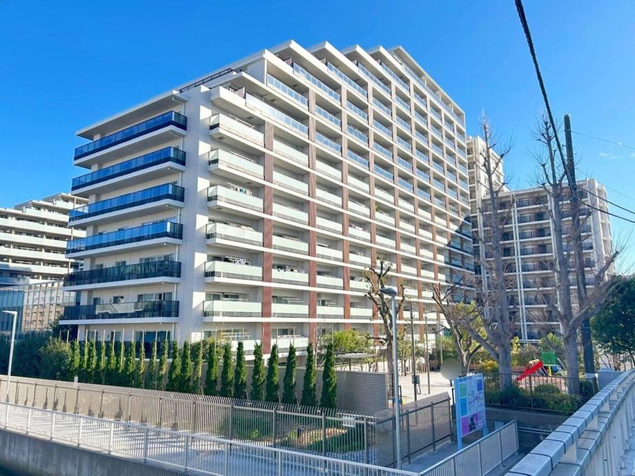 3LDK apartment in Koto Ward, Tokyo - Photo 1