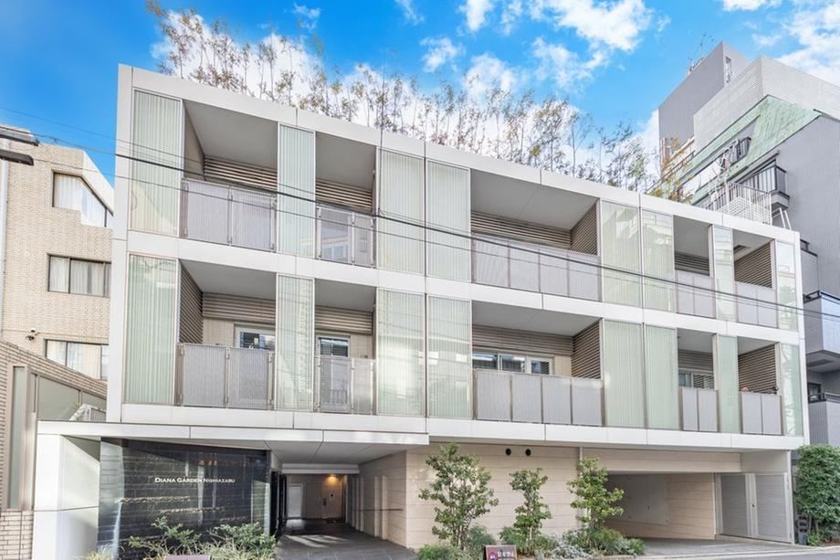 1LDK apartment in Minato Ward, Tokyo - Photo 1