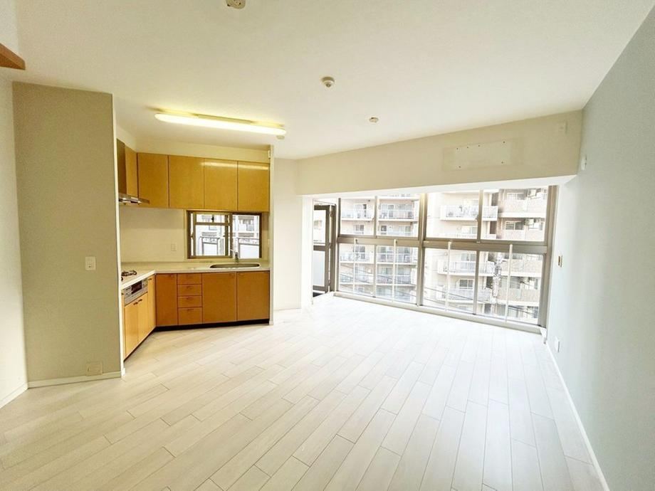 2LDK apartment in Nishi Ward, Osaka - Photo 1