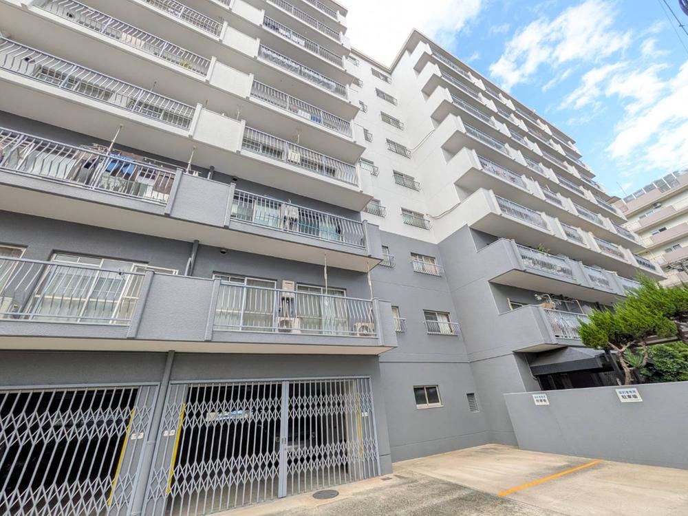 2LKK+S apartment in Yodogawa Ward, Osaka - Photo 1