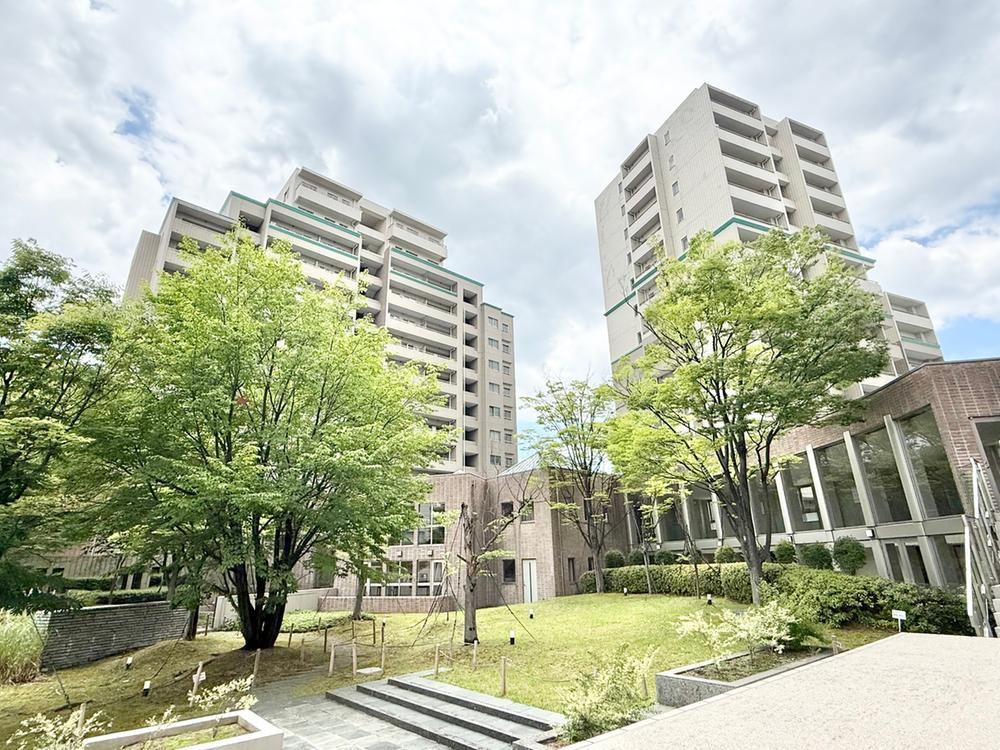 4LDK apartment in Showa Ward, Nagoya, Aichi - Photo 1