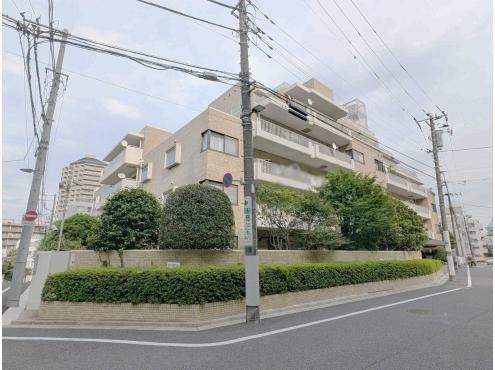 2LDK apartment in Bunkyo Ward, Tokyo - Photo 1