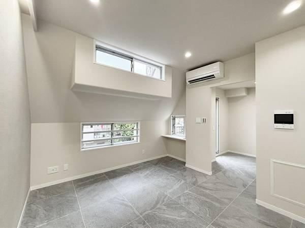 3LDK apartment in Shinjuku Ward, Tokyo - Photo 1