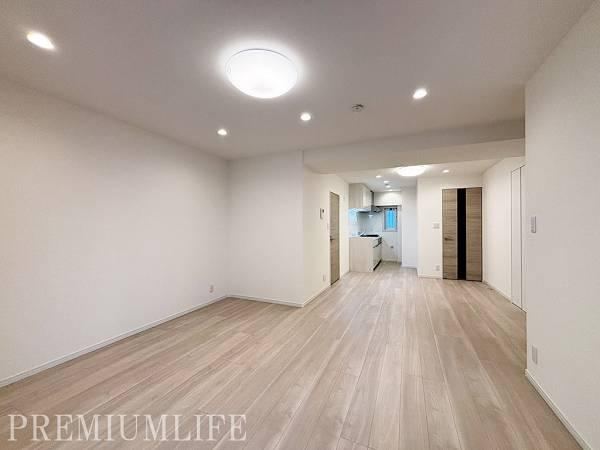 2LDK apartment in Koto Ward, Tokyo - Photo 1